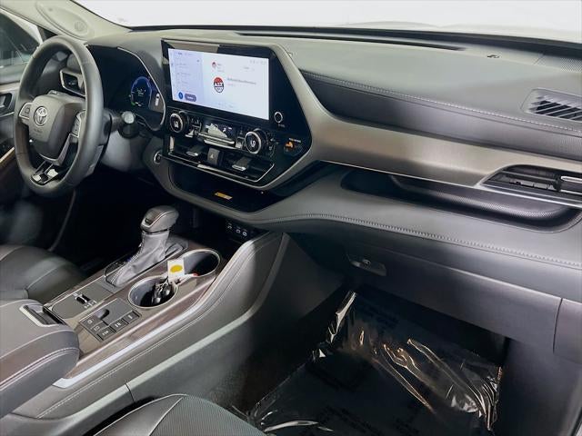 2025 Toyota Highlander Hybrid Limited