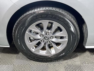 2025 Toyota Sienna XLE 8 Passenger