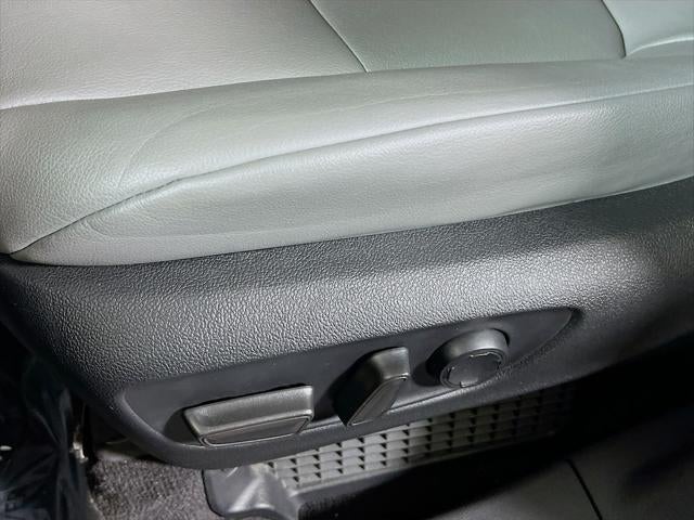 2024 Toyota Sienna XLE 8 Passenger