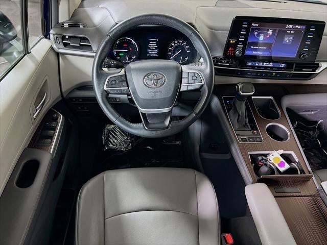 2024 Toyota Sienna XLE 8 Passenger