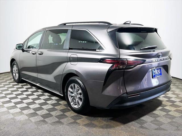 2024 Toyota Sienna XLE 8 Passenger