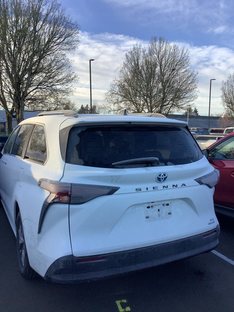 2023 Toyota Sienna XLE