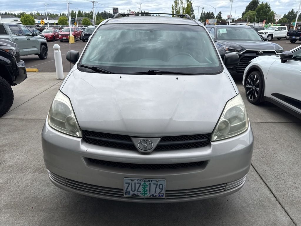 2004 Toyota Sienna CE