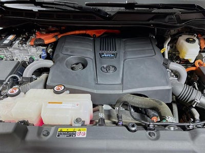 2023 Toyota Tundra Hybrid Platinum