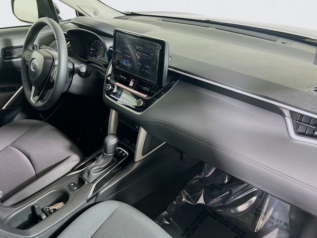 2025 Toyota Corolla Cross LE