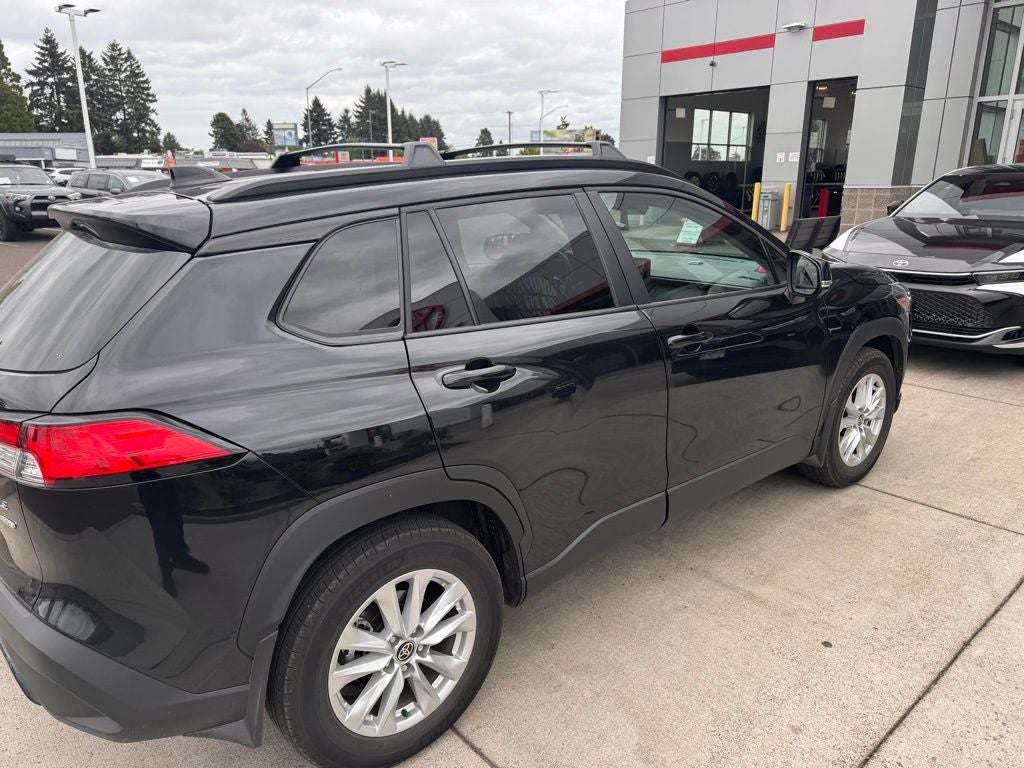 2025 Toyota Corolla Cross LE