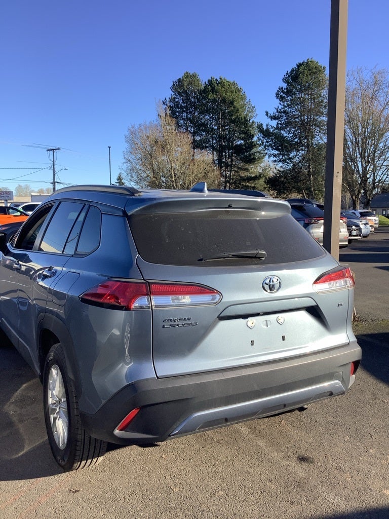 2024 Toyota Corolla Cross LE