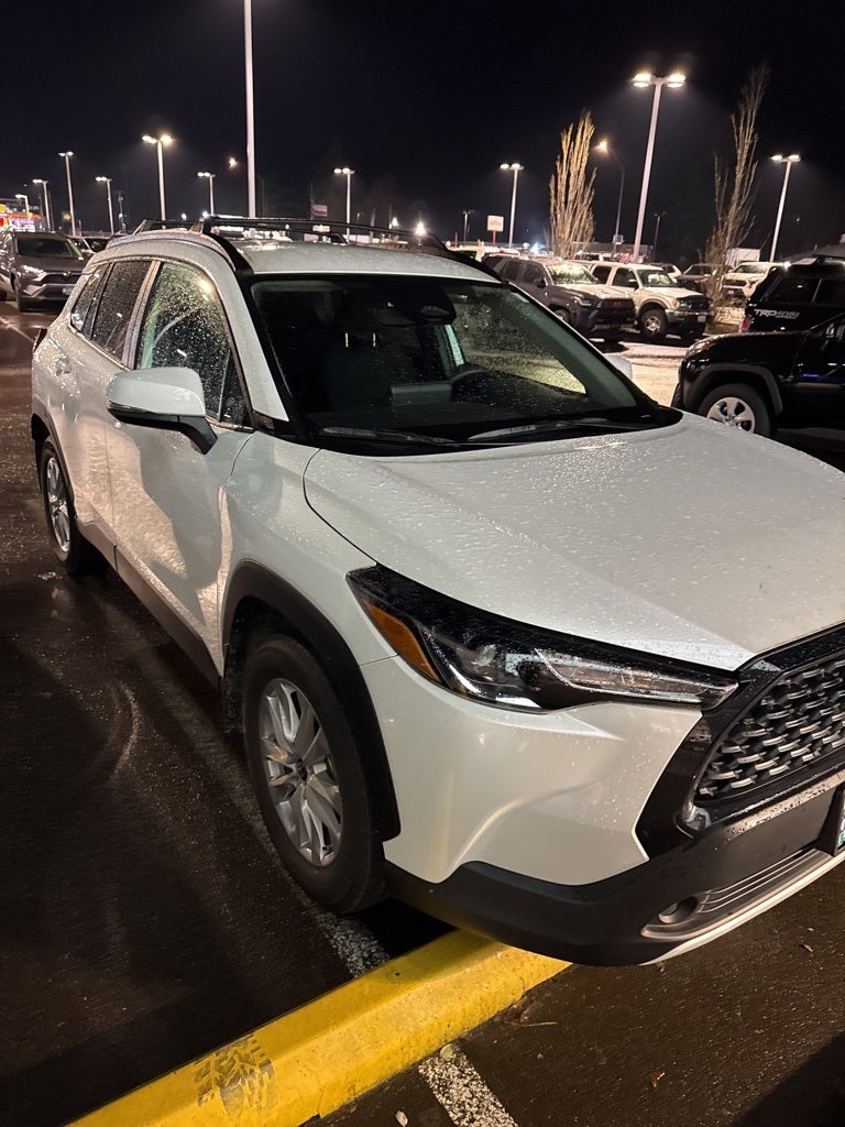 2024 Toyota Corolla Cross LE