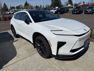 2025 Toyota Crown Signia XLE