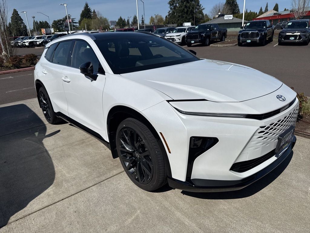 2025 Toyota Crown Signia XLE