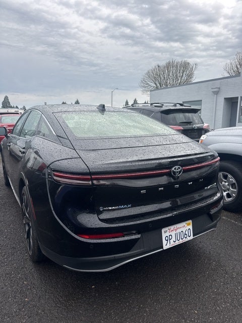 2025 Toyota Crown Platinum