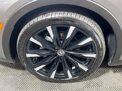 2025 Toyota Crown Platinum