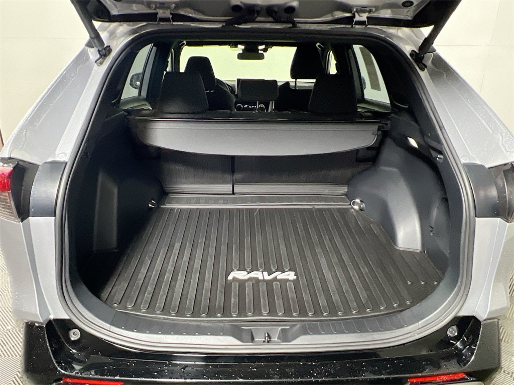 2025 Toyota RAV4 Hybrid SE