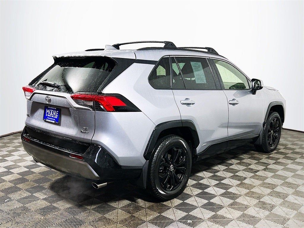 2025 Toyota RAV4 Hybrid SE