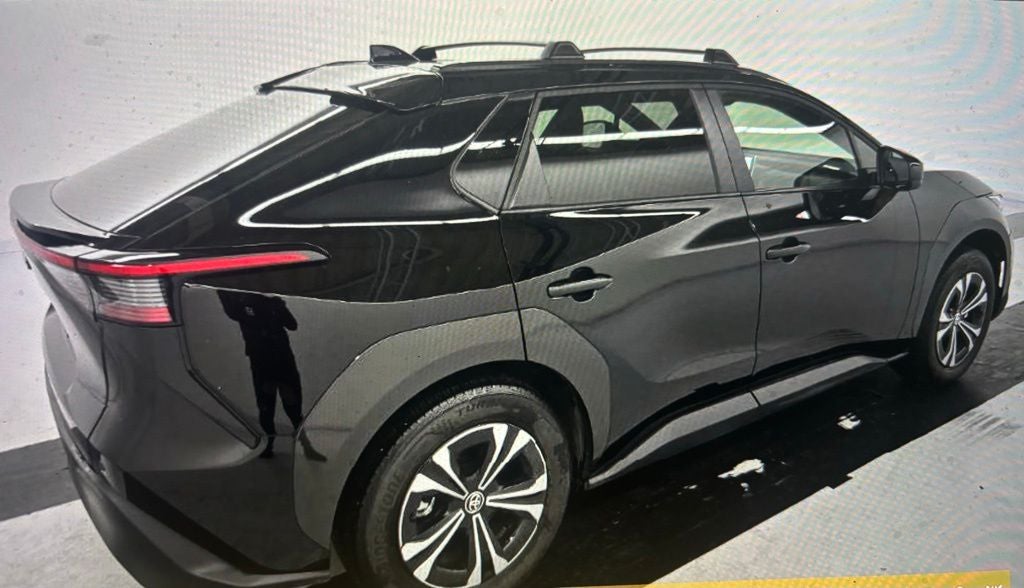 2025 Toyota bZ4X XLE