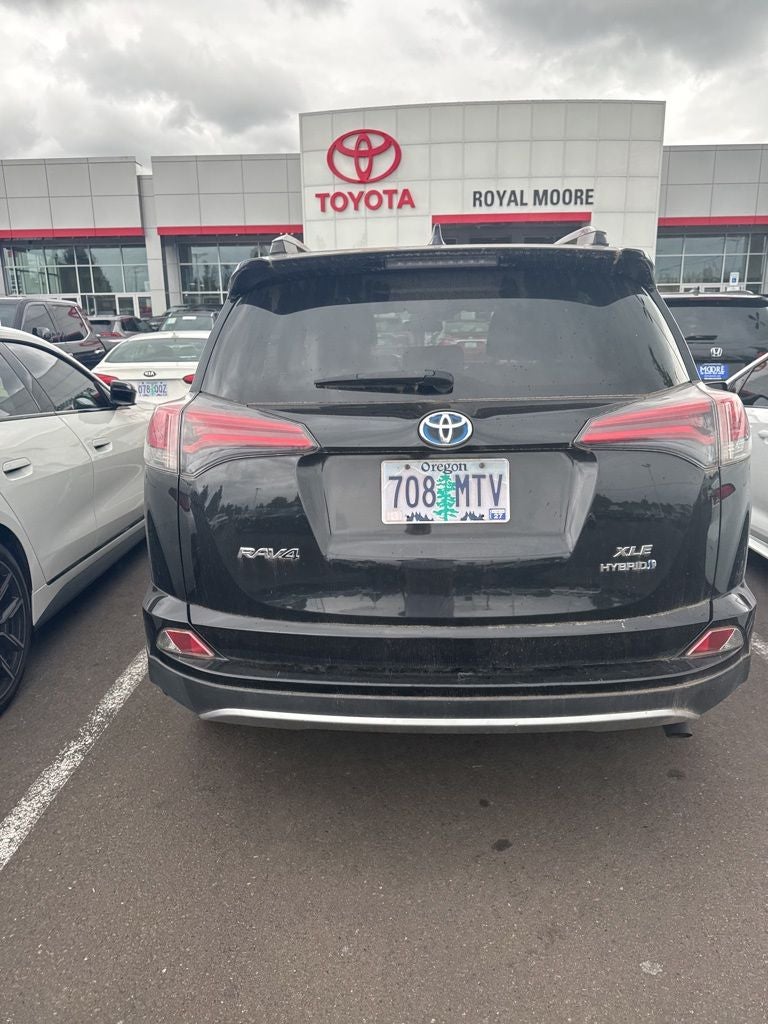 2017 Toyota RAV4 Hybrid XLE