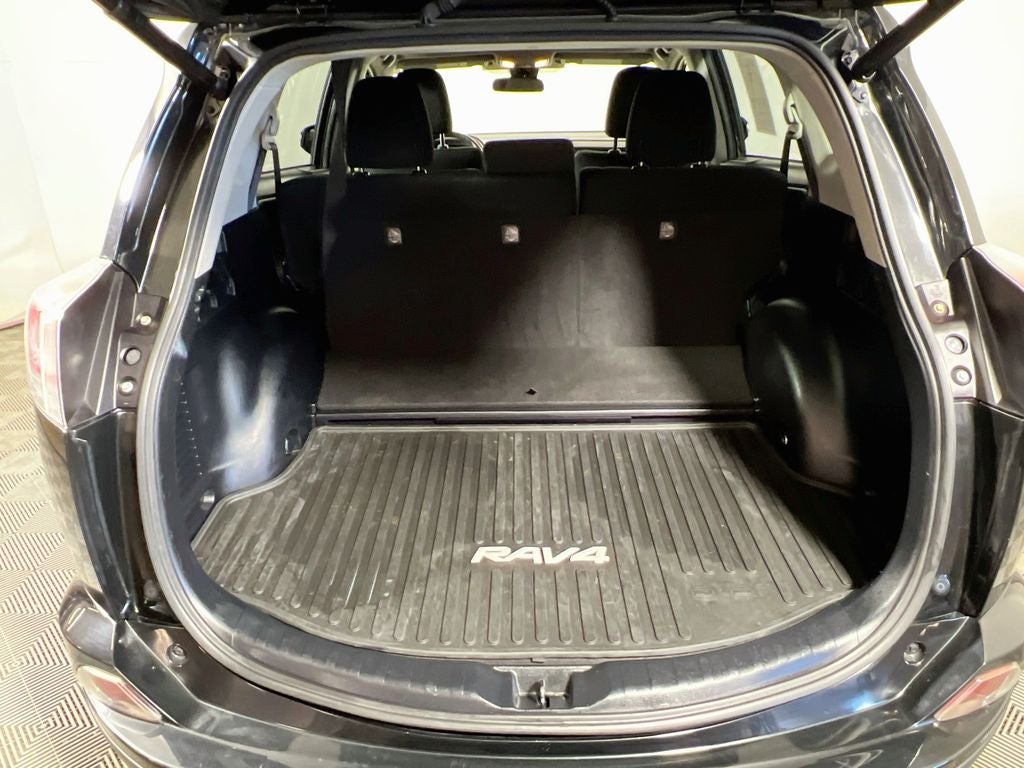 2017 Toyota RAV4 Hybrid XLE