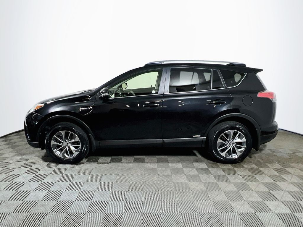 2017 Toyota RAV4 Hybrid XLE