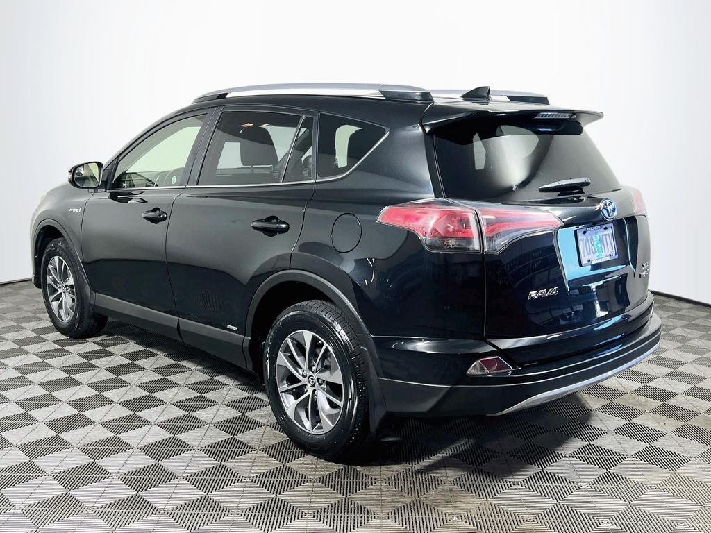 2017 Toyota RAV4 Hybrid XLE