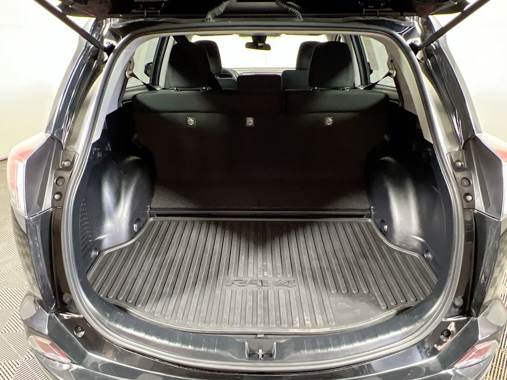 2018 Toyota RAV4 Hybrid LE