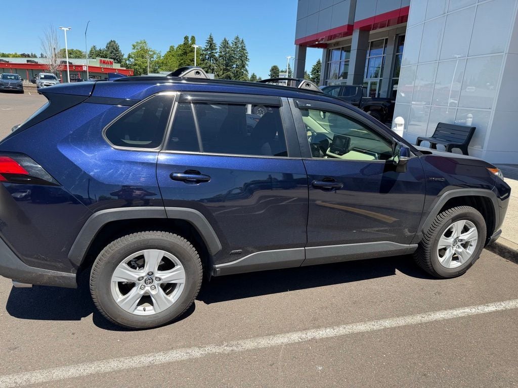 2020 Toyota RAV4 Hybrid XLE