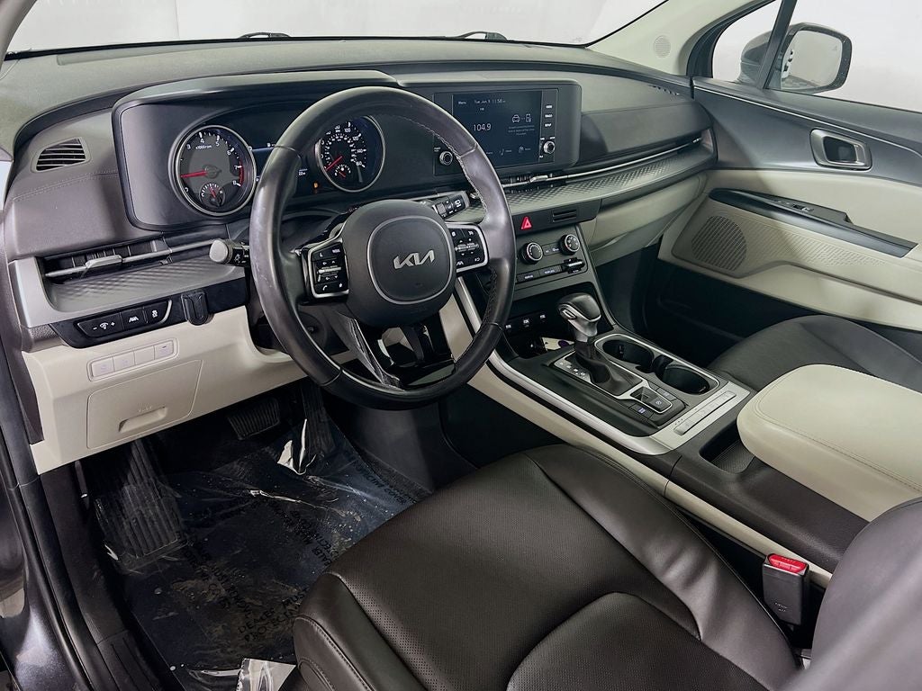 2024 Kia Carnival LX