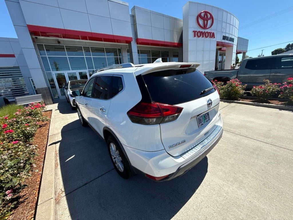 2017 Nissan Rogue SV