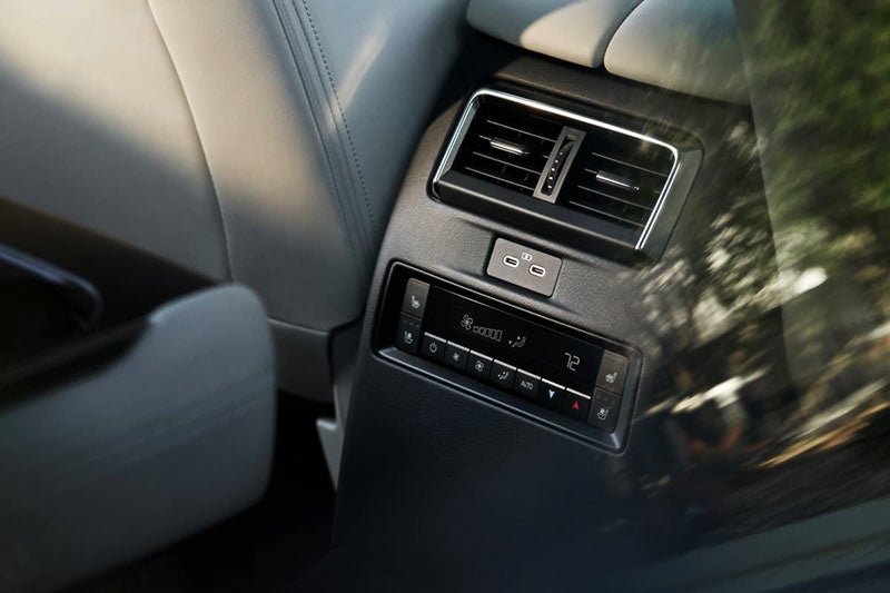 Royal Moore Mazda in Hillsboro OR